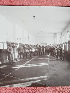 Fotografie, militari in sala de sport, perioada interbelica