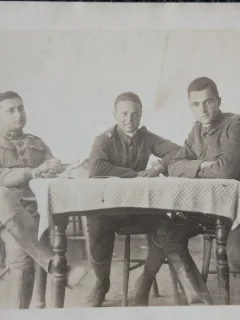 Fotografie, Militari intr-o perioada de odihna, perioada interbelica