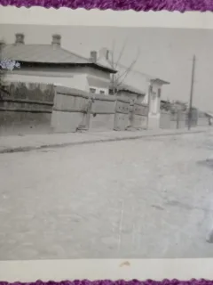 Fotografie, Pe ulita copilariei intr-un sat din Romania, 1936