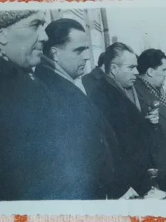 Fotografie, personalitati ale vremii, la un miting in Bulgaria, 1946