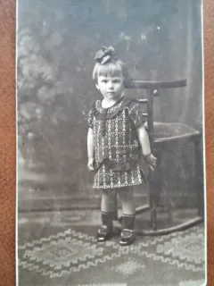 Fotografie tip carte postala, fetita, 1926