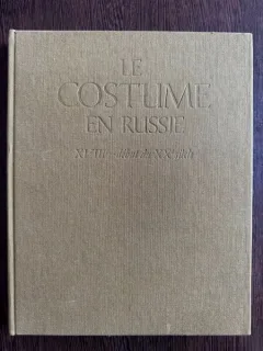 Le Costume en Russie