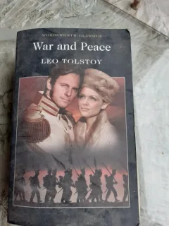 WAR AND PEACE - LEO TOLSTOY  (CARTE IN LIMBA ENGLEZA)