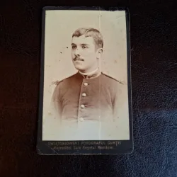 Fotografie tip CDV Tanar militar - Swiatoniowski Fotograful Curtei Majestati Sale Regelui Romaniei