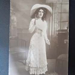 Carte postala, Jenny Malaxa Doro in Fata Muzicantului, inceput de secol XX
