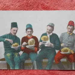 Carte postala, soldati la masa, inceput de secol XX