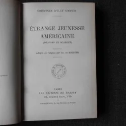 ETRANGE JEUNESSE AMERICAINE - COURTNEY RYLEY COOPER  (CARTE IN LIMBA FRANCEZA)