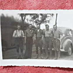 Fotografie, 5 prieteni cu masina, perioada interbelica