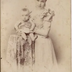 Fotografie din perioada interbelica
