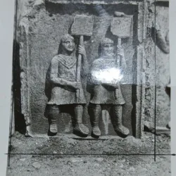 Fotografie, Metopa de pe Monumentul de la Adamclisi, Dobrogea