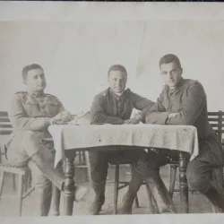 Fotografie, Militari intr-o perioada de odihna, perioada interbelica