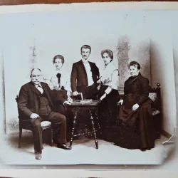 Fotografie pe carton, Familie inceput de secol XX