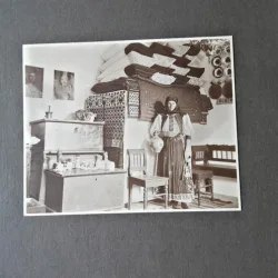 Fotografie pe carton, femeie in costum popular, perioada interbelica