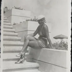 Fotografie, Tanara blonda la Constanta, 1934