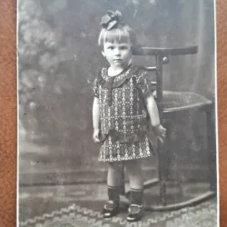 Fotografie tip carte postala, fetita, 1926
