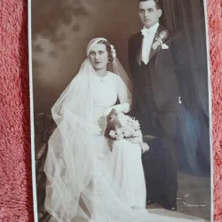 Fotografie tip carte postala, mire si mireasa 1937
