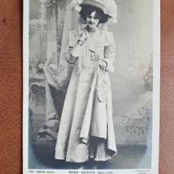 Fotografie tip carte postala, Miss Gertie Millar, 1907