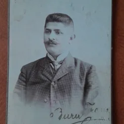 Fotografie tip CDV, barbat inceput de secol XX