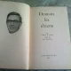DEMAIN LES CHIENS - CLIFFORD D. SIMAK   (CARTE IN LIMBA FRANCEZA)