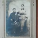 Fotografie pe carton, 2 femei, sfarsit de secol XIX