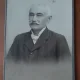 Fotografie pe carton, barbat cu parul alb si mustata, inceput de secol XX