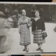 Fotografie tip carte postala, necirculata, doua prietene in parc, perioada interbelica