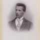 Fotografie tip CDV - perioada interbelica, reprezentand un barbat