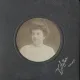 Fotografie tip CDV, portret de femeie cu coc, 1910